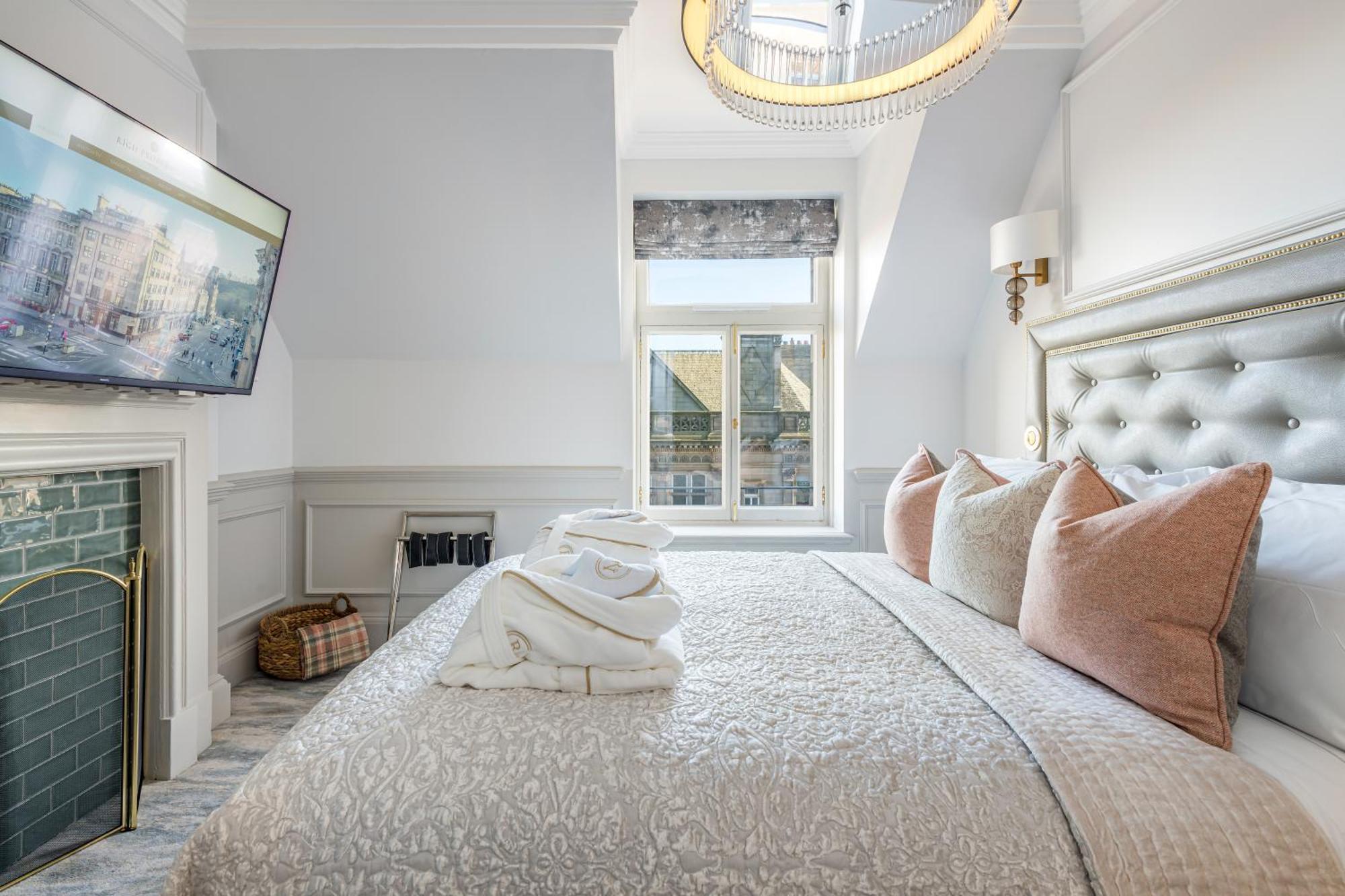Righ Residences - George Street Единбург Екстериор снимка