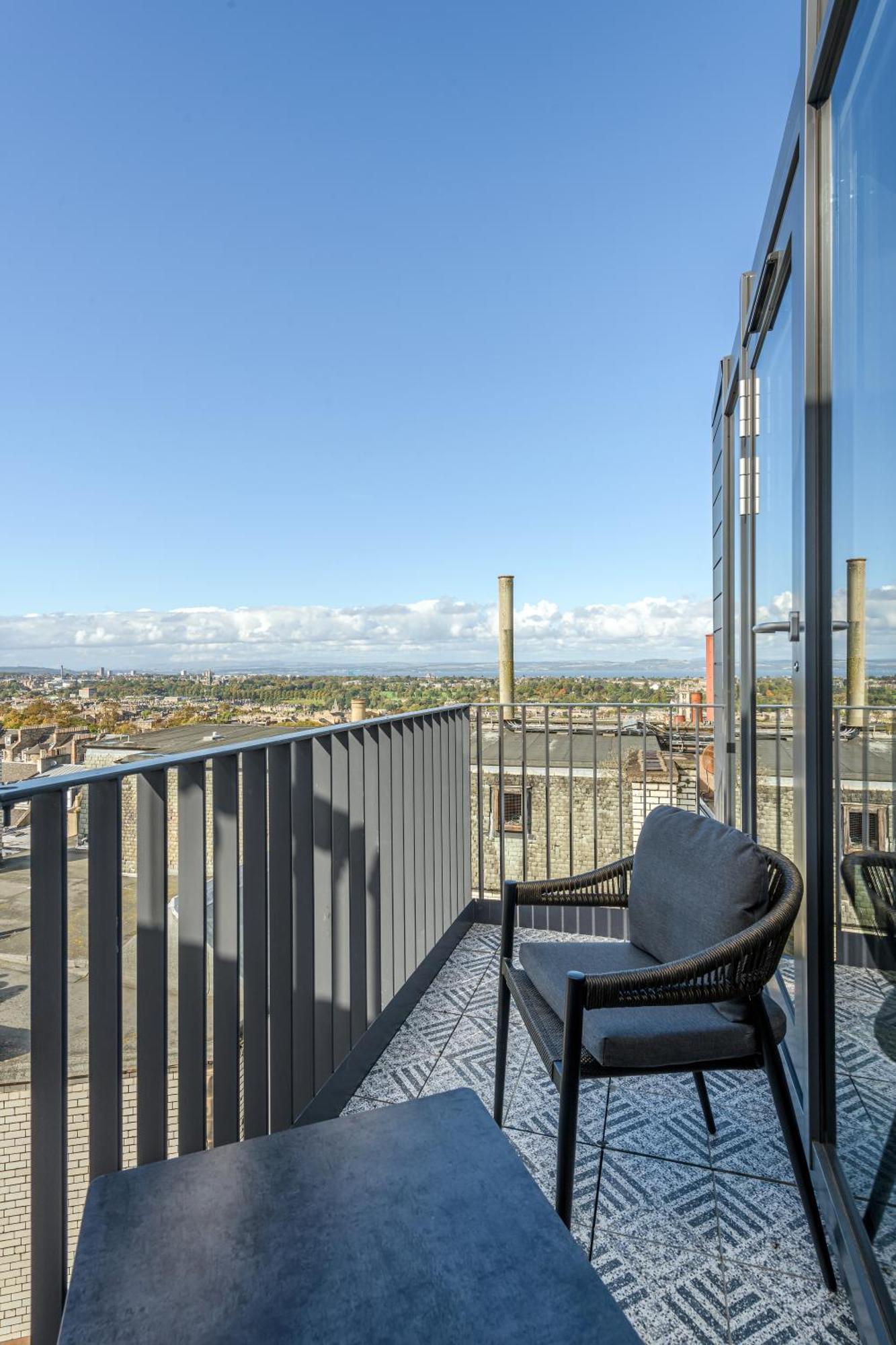 Righ Residences - George Street Единбург Екстериор снимка